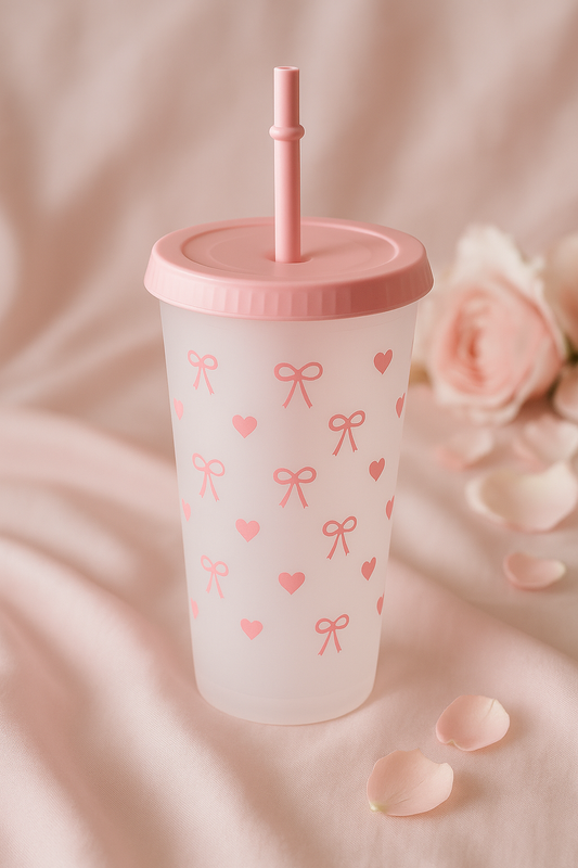 Gobelet Rose “Cœur & Nœud” avec Paille – Édition Cute